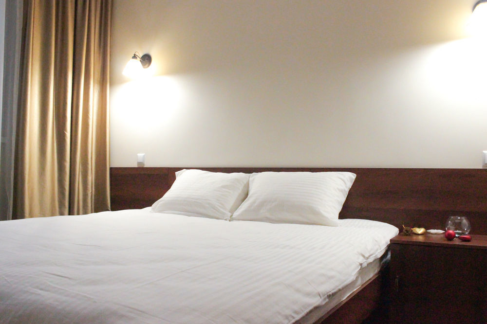 Brown Hotel Astana Bagian luar foto