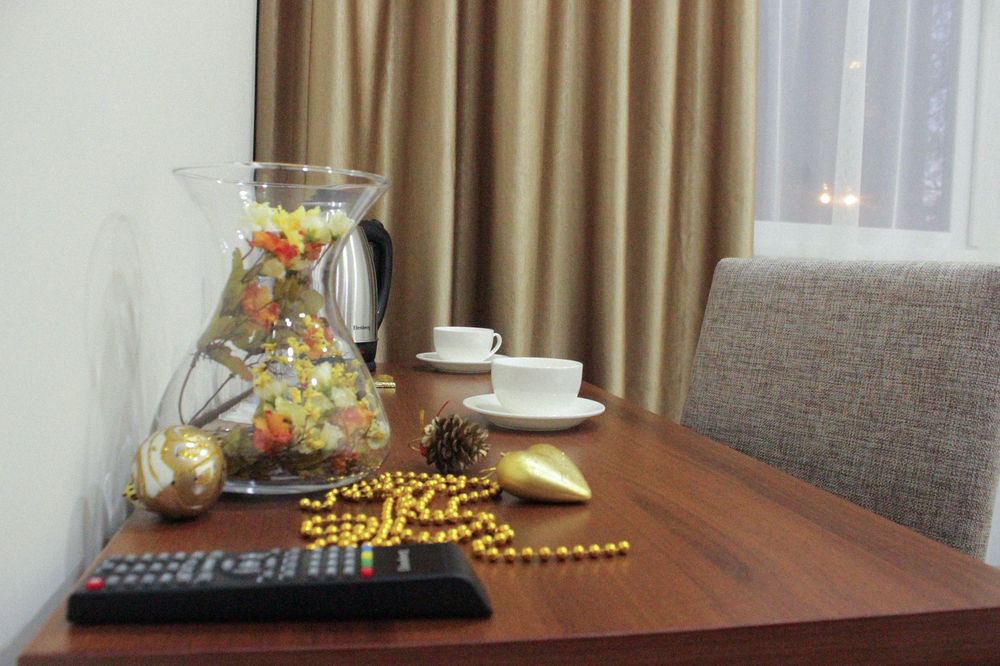 Brown Hotel Astana Bagian luar foto