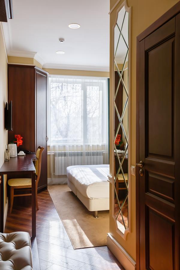 Brown Hotel Astana Bagian luar foto
