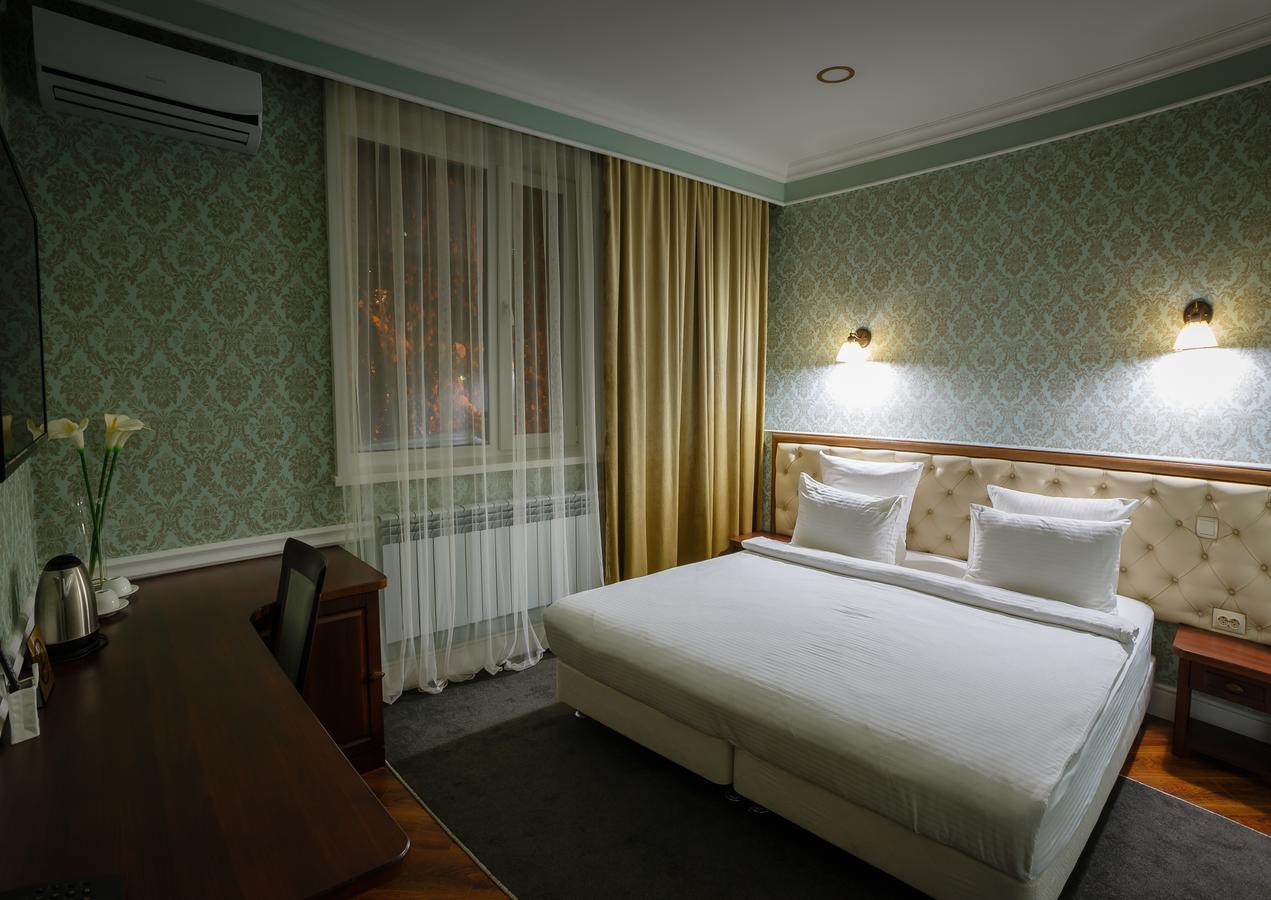 Brown Hotel Astana Bagian luar foto