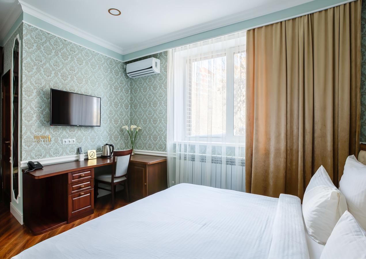 Brown Hotel Astana Bagian luar foto