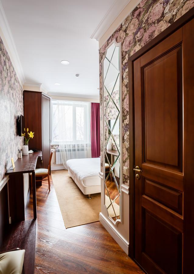 Brown Hotel Astana Bagian luar foto