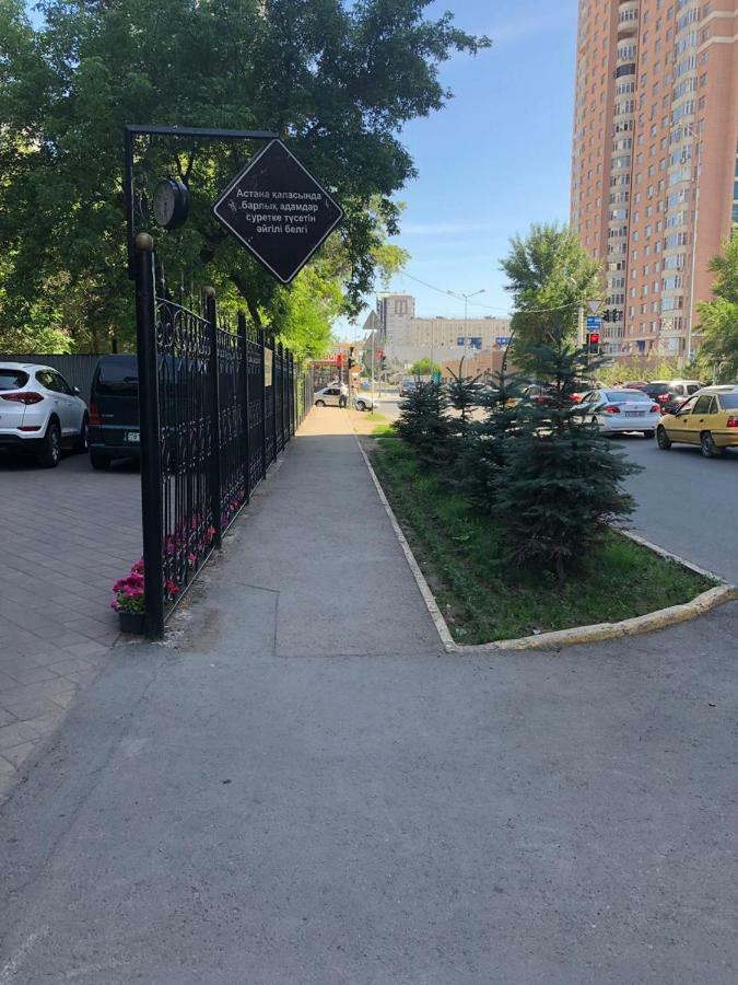 Brown Hotel Astana Bagian luar foto