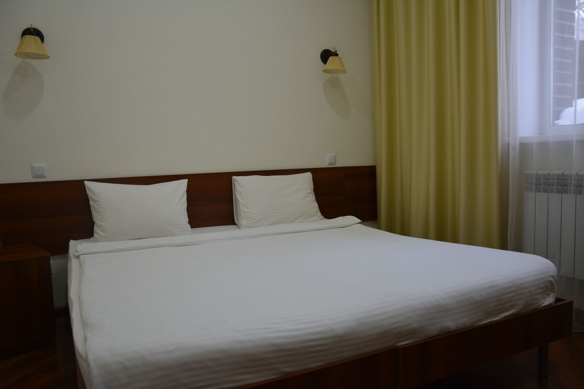 Brown Hotel Astana Bagian luar foto